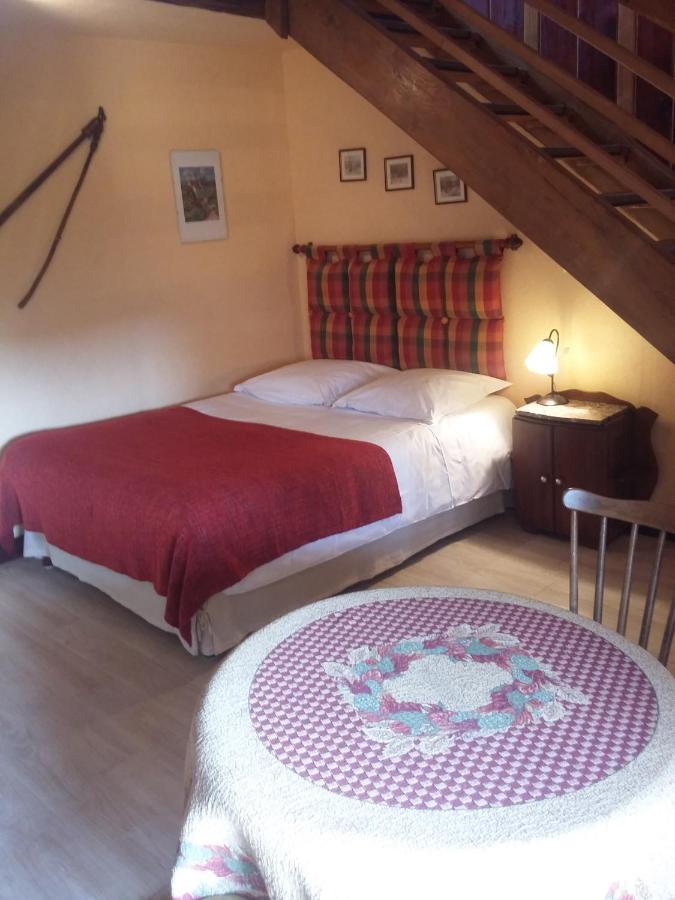 Les Petites Chapelles Bed & Breakfast Saint-Pierre-de-Plesguen Ngoại thất bức ảnh