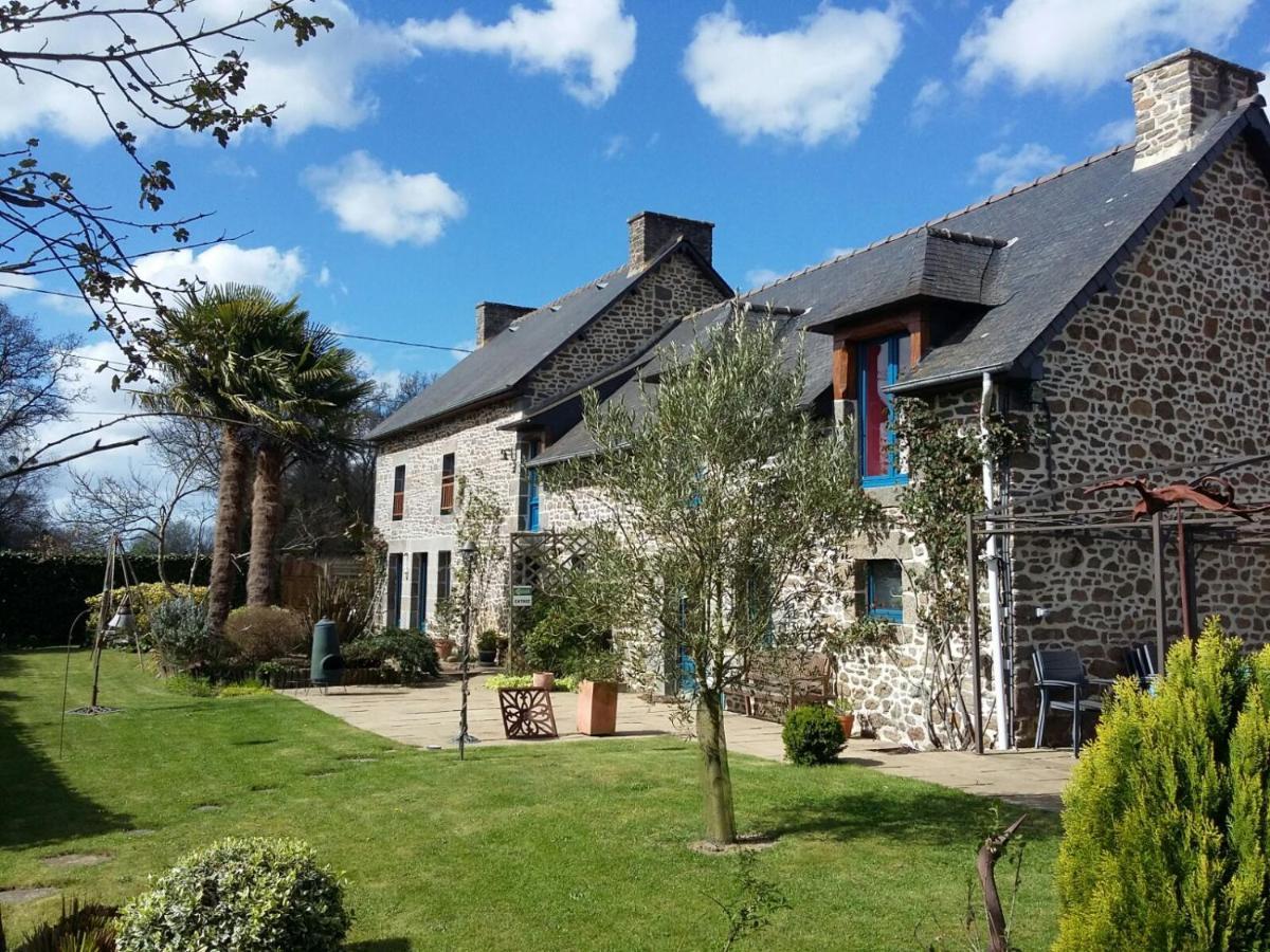 Les Petites Chapelles Bed & Breakfast Saint-Pierre-de-Plesguen Ngoại thất bức ảnh