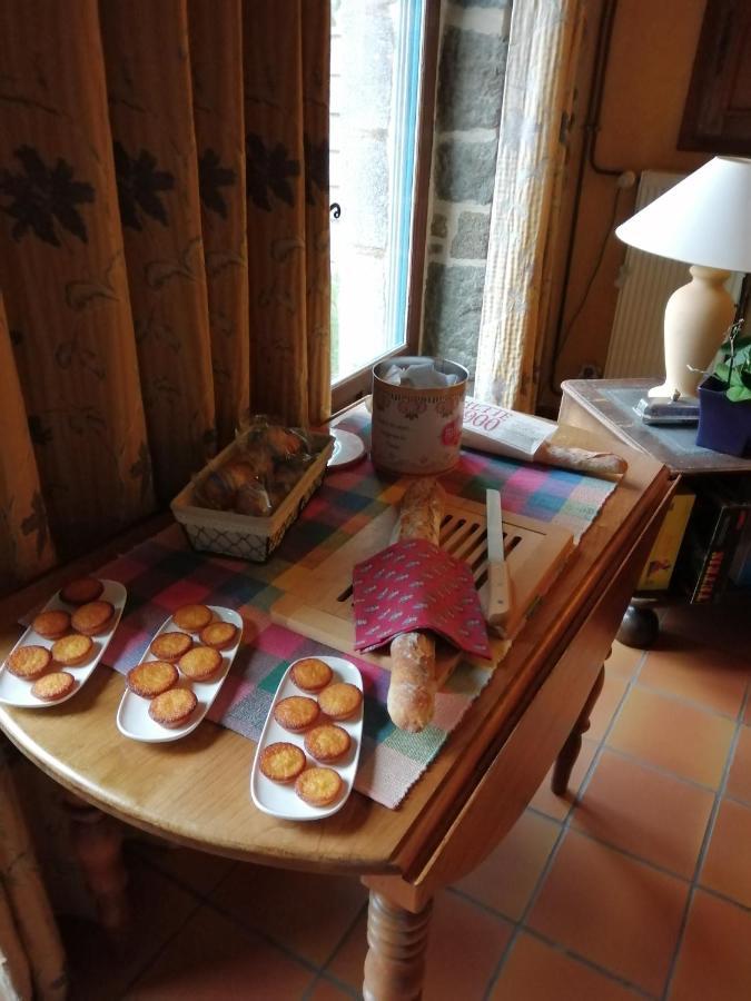 Les Petites Chapelles Bed & Breakfast Saint-Pierre-de-Plesguen Ngoại thất bức ảnh
