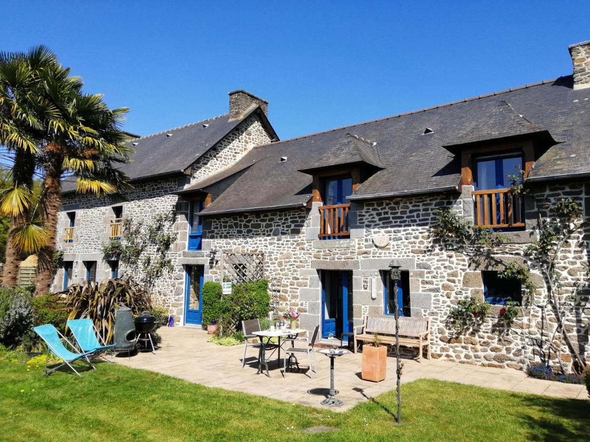 Les Petites Chapelles Bed & Breakfast Saint-Pierre-de-Plesguen Ngoại thất bức ảnh