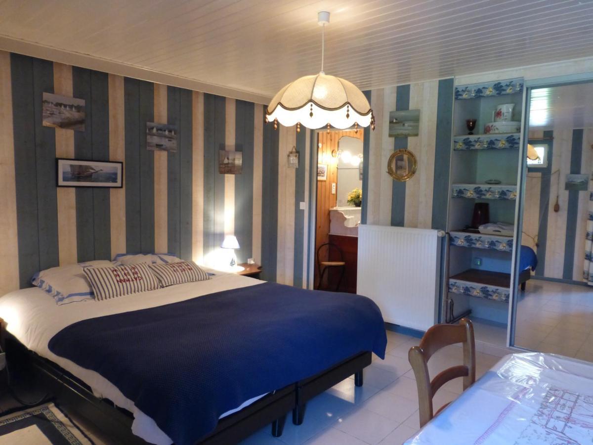 Les Petites Chapelles Bed & Breakfast Saint-Pierre-de-Plesguen Ngoại thất bức ảnh